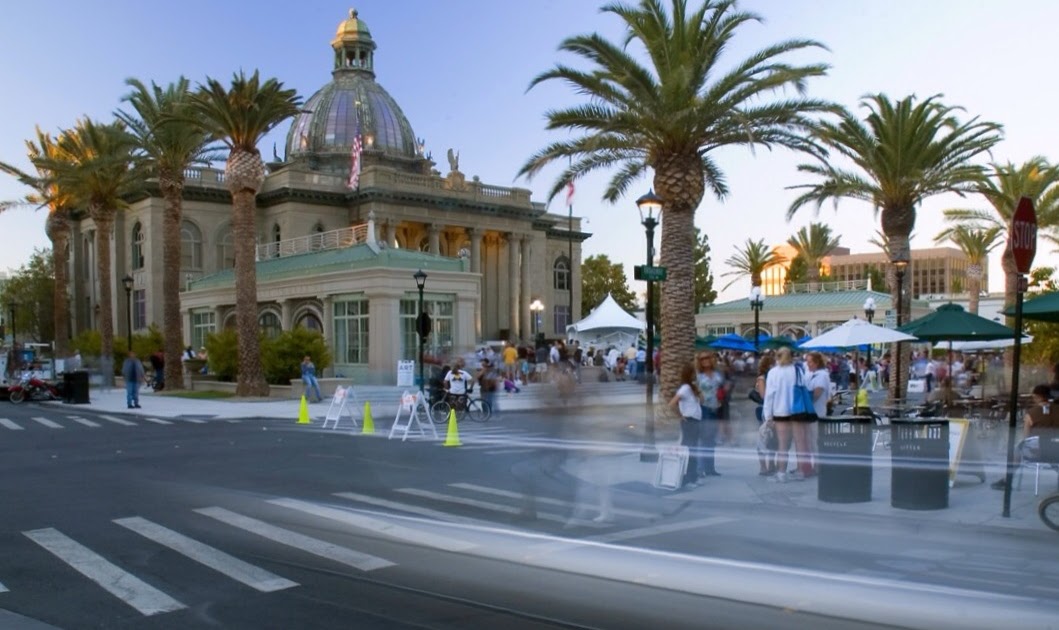 Redwood City passes renter&nbsp;protections